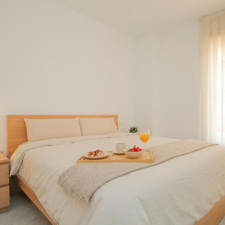 סביליה Modern Apt - Luxe Queen Bed - Walk To Isla Magica מראה חיצוני תמונה